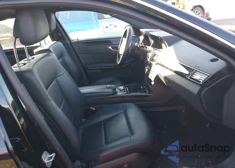 2011 Mercedes-Benz E 350 z USA, uszkodzony, nr VIN WDDHF5GB4BA263522